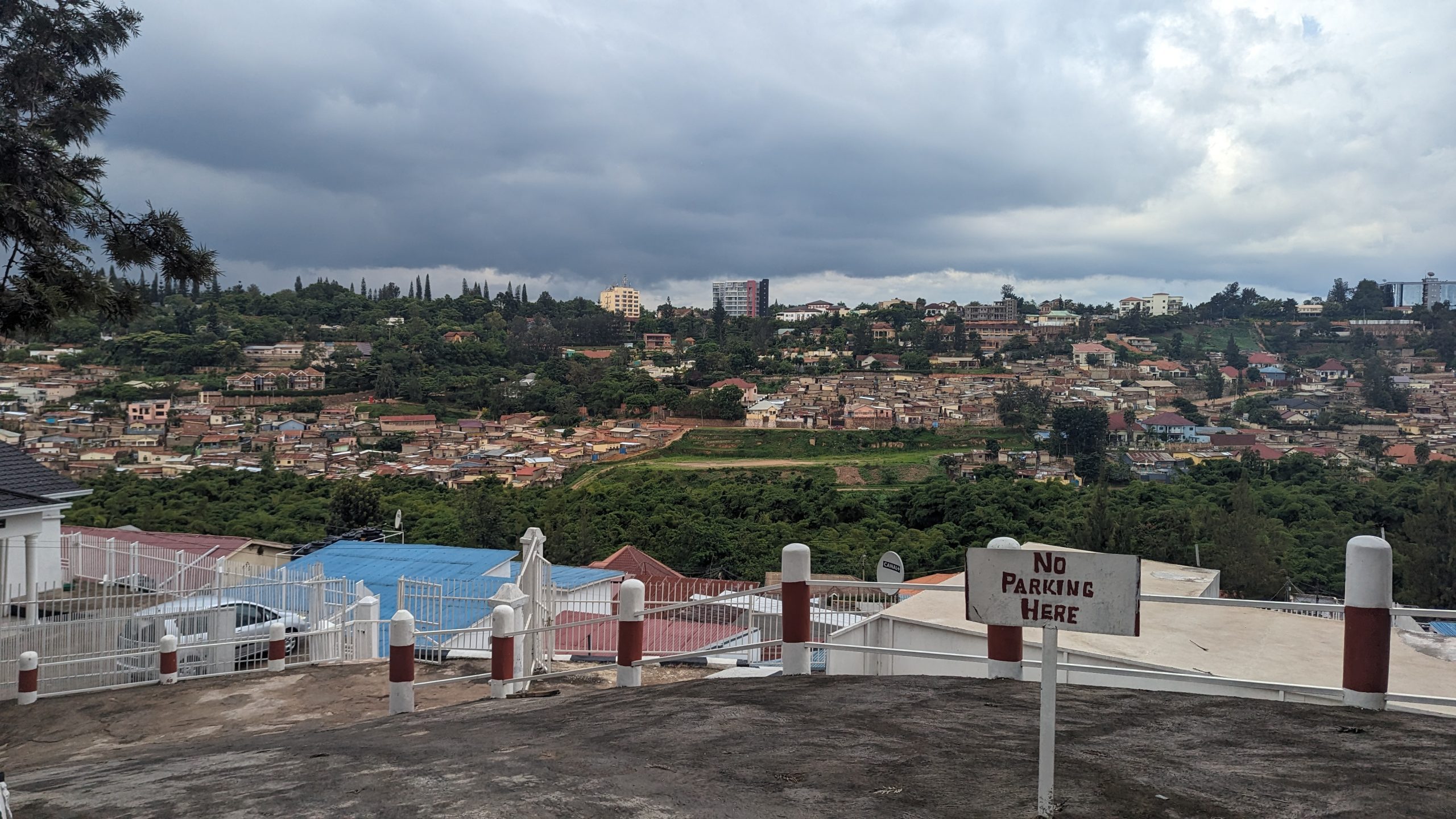 Kigali – Eine Stadt zwischen Hügeln, Geschichte und Moderne.