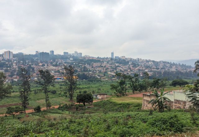 Ruanda | Kigali – Saubere Strassen und eine schwere Geschichte | Beitragsbild