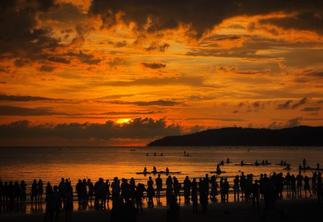 Malaysia | Kota Kinabalu – wo man Kultur tankt, Kleider wäscht und von Glühwürmchen angestarrt wird | Beitragsbild
