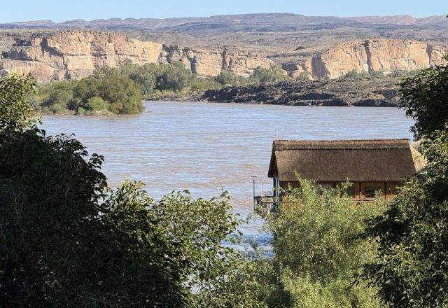 Südafrika | Vom Fish River Canyon nach Cape Town – Fluss, Wein und wieder ein richtiges Bett | Beitragsbild