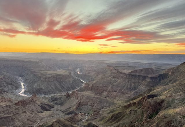 Namibia | Fish River Canyon – der zweitgrösste Canyon der Welt – einmal kurz sehr klein fühlen | Beitragsbild