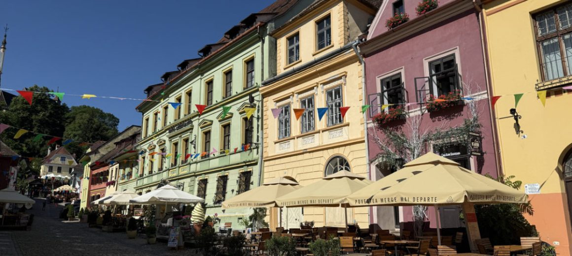 Rumänien | Sibiu und Sighişoara – Altstadt, Pflastersteine und ein bisschen Mittelalterprogramm | Beitragsbild