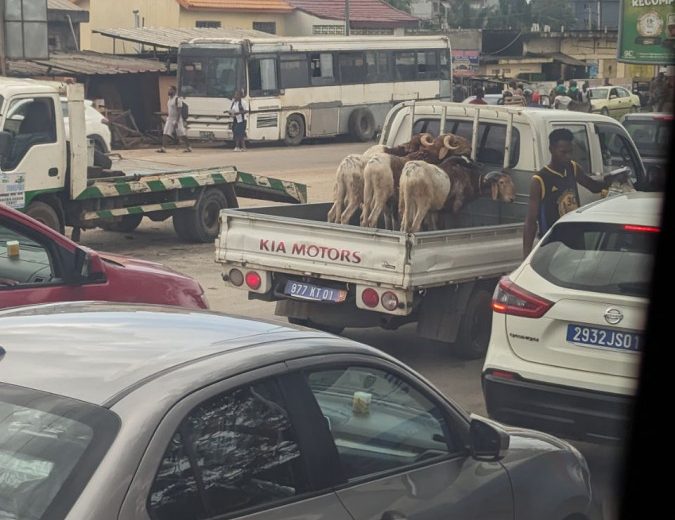 Elfenbeinküste | Abidjan – Visum, Verkehr und eine Einladung zum Tabaski | Beitragsbild