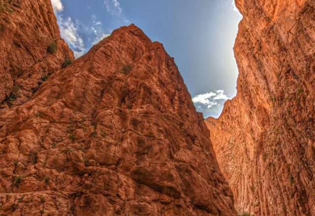 Marokko | Die Todra Schlucht ist ein weiterer faszinierender Ort. Mitten in Marokko. | Beitragsbild